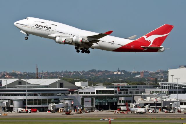 Boeing 747-400 (VH-OEB)