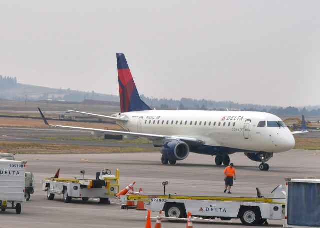 Embraer 175 — - Delta Embraer ERJ-175LR N605CZ in Spokane 