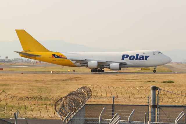 Boeing 747-400 (N487MC)