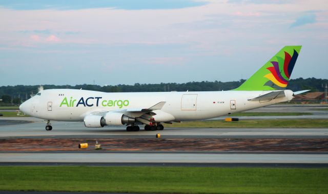 Boeing 747-400 (TC-ACM)