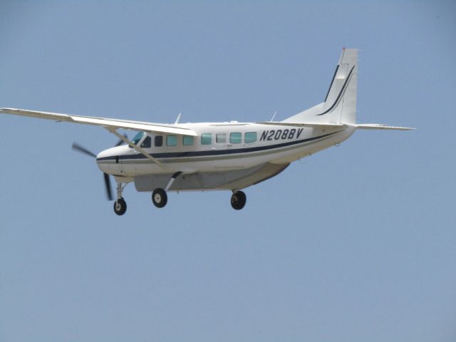 Cessna Caravan (N208BV) - Taking off RWY 26L
