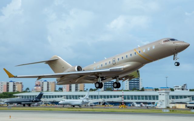 Bombardier Global Express (PS-UQN)