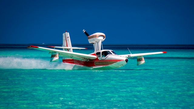 LAKE LA-200 (N1079L) - Gillam Bay, Green Turtle Cay, Bahamas March 18 2018