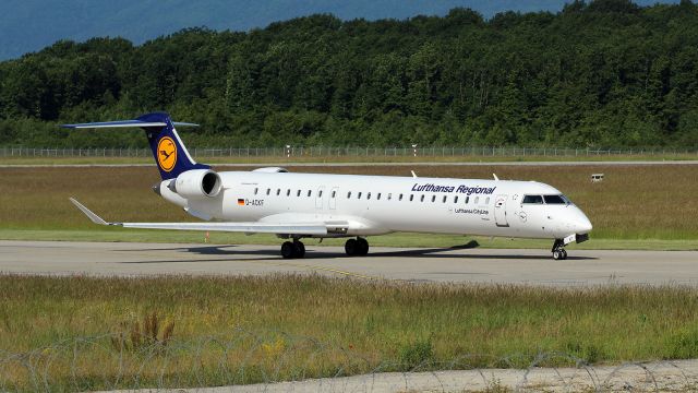 Canadair Regional Jet CRJ-900 (D-ACKF)