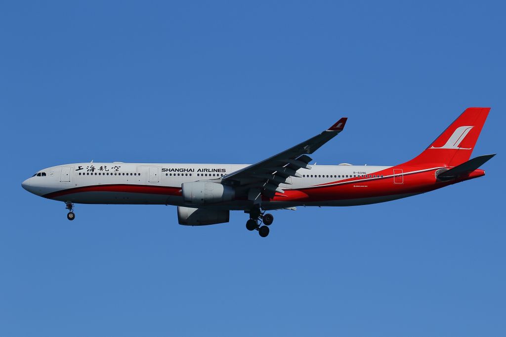 Airbus A330-300 (B-6096)