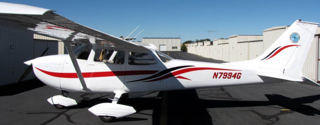 Cessna Skyhawk (N7994G) - a rel=nofollow href=http://www.gumshoedetectives.comwww.gumshoedetectives.com/a