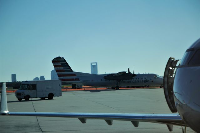 de Havilland Dash 8-300 (N330EN) - 10/22/16 taxiing out