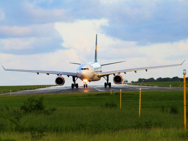 Airbus A330-200 (OY-VKF)