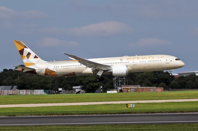 Boeing 787-9 Dreamliner (A6-BLQ) - ETD21 arriving from Abu Dhabi