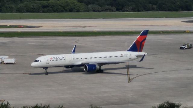 Boeing 757-200 (N542US)