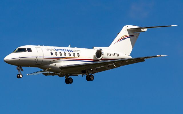 Hawker Beechcraft 4000 (PS-BTU)