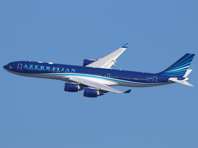 4K-AZ86 — - Nice bank leaving JKK