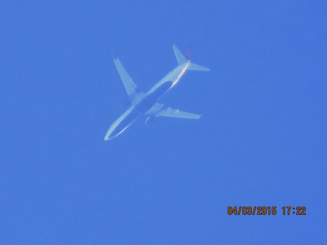 Boeing 737-900 (N808DN)