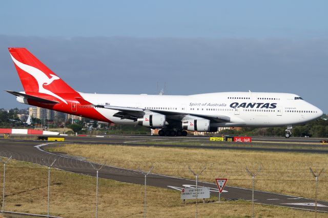 Boeing 747-400 (VH-OJT)