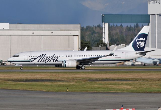 Boeing 737-900 (N309AS)