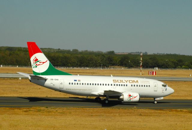 Boeing 737-700 (HA-SHA) - The new hungarian airways! Álmos Vezér