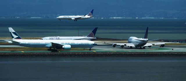 BOEING 777-300ER (B-KQO) - Busy day at SFO