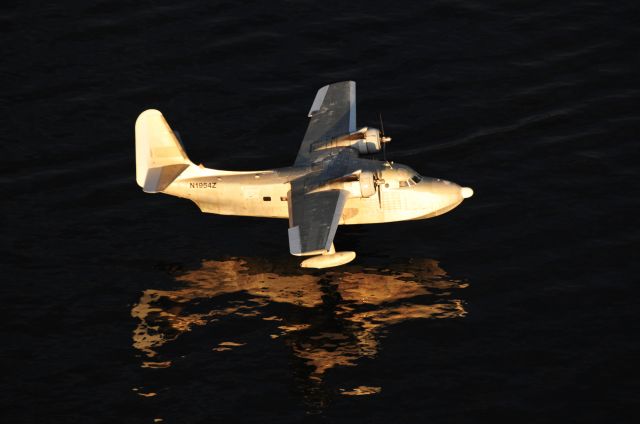 Grumman HU-16 Albatross (N1954Z) - Air-to-air over Lake Conroe