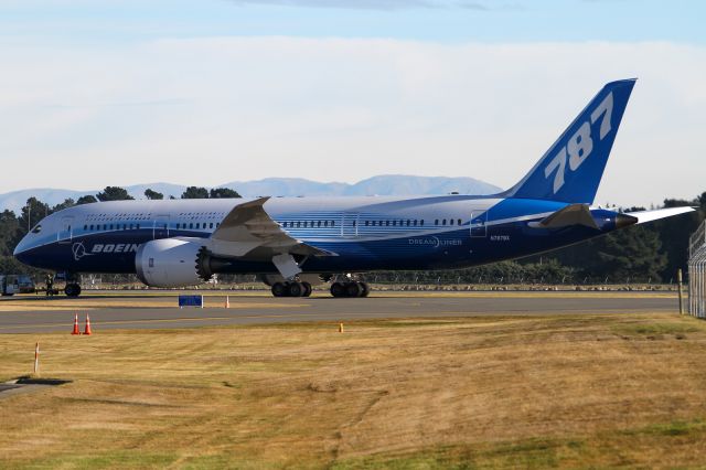 Boeing 787-8 (N787BX)