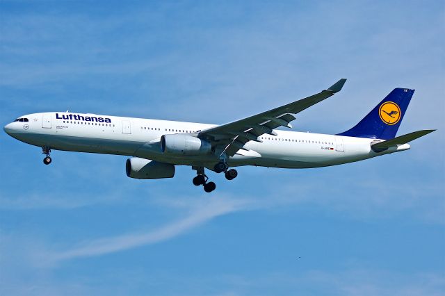 Airbus A330-300 (D-AIKE)