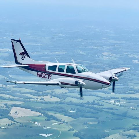 Beechcraft 55 Baron (N1007F) - Formation