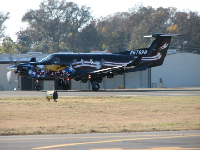 Pilatus PC-12 (N678RH)