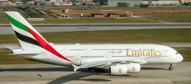 Airbus A380-800 (A6-EUU)