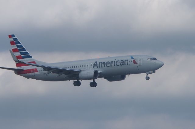 Boeing 737-700 (N935AN)