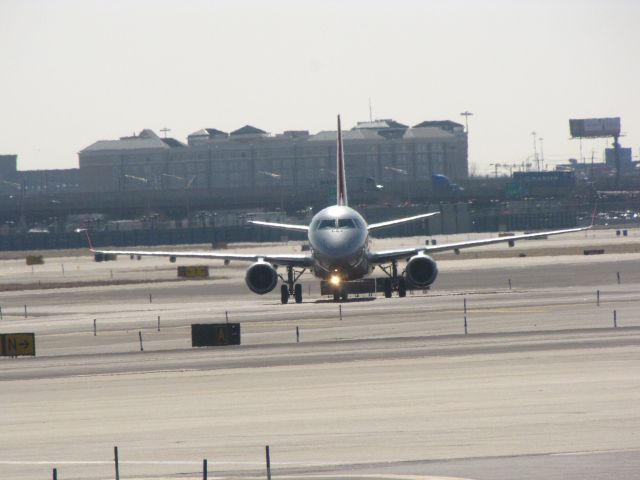 Embraer 175 (N632CZ)