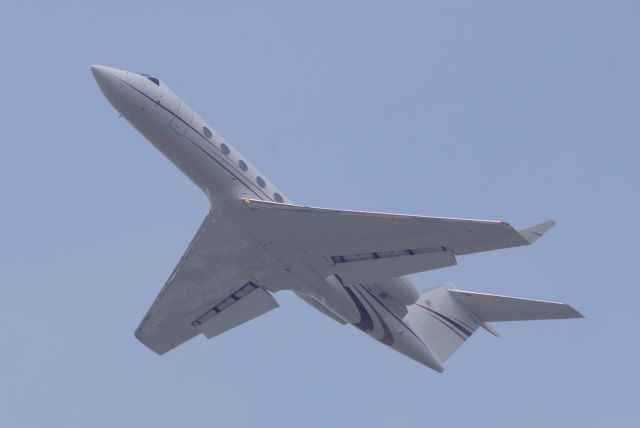 Gulfstream Aerospace Gulfstream IV (N502GM) - NEWARK INTERNATIONAL AIRPORT-NEWARK, NEW JERSEY, USA-APRIL 16, 2023: Seen by RF shortly after take off at approximately 1150 hours, on a very cloudy and hazy morning, was this Gulfstream IV.