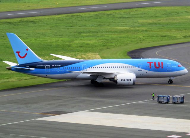 Boeing 787-8 (G-TUIE)