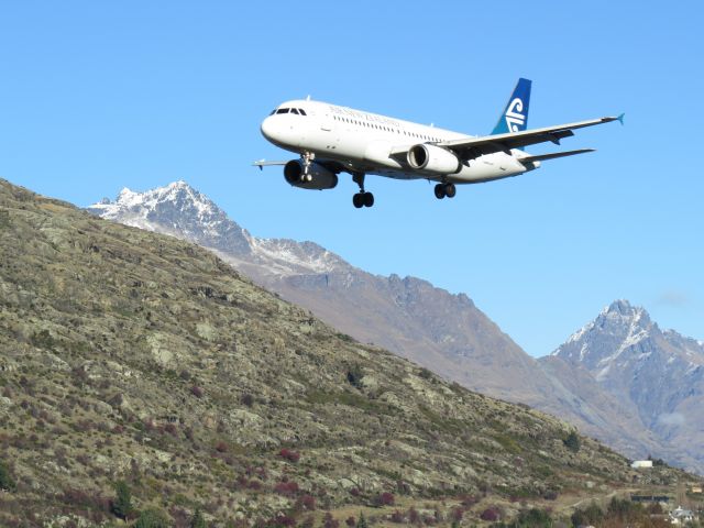 Airbus A320 (ZK-OJF) - ZK-OJF approaching Runway 32 at NZQN, inbound from YMML.