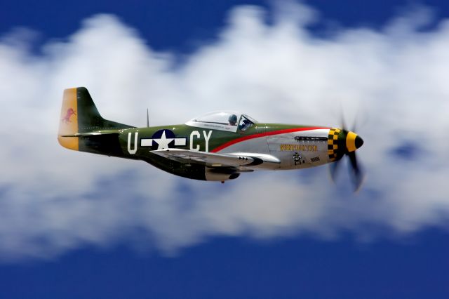 North American P-51 Mustang (N5428V)