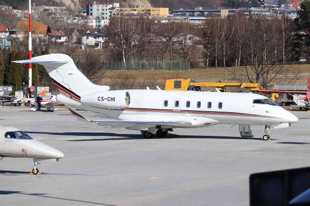 Canadair Challenger 350 (CS-CHI)