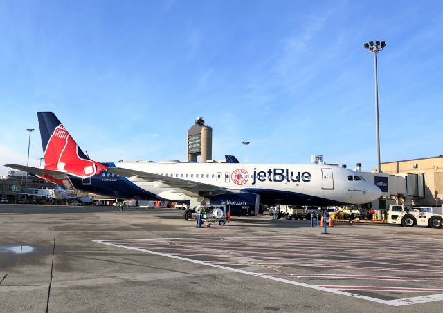 Airbus A320 (N605JB) - JetBlue - Boston Red Sox A320 Special Livery 01/06/22