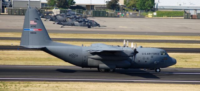 Lockheed C-130 Hercules (N99106) - C-130 from the 910th Airlift Wing taking off from Portland International Airport.