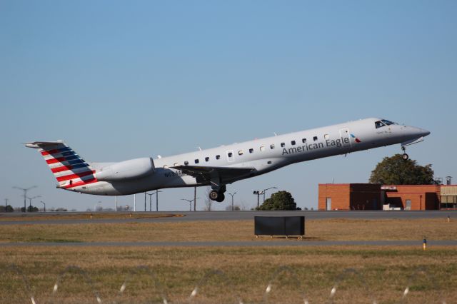 Embraer ERJ-145 (N634AE)