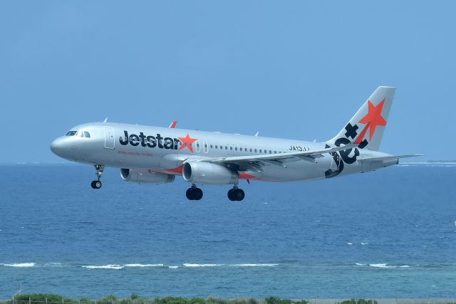 Airbus A320 (JA13JJ)