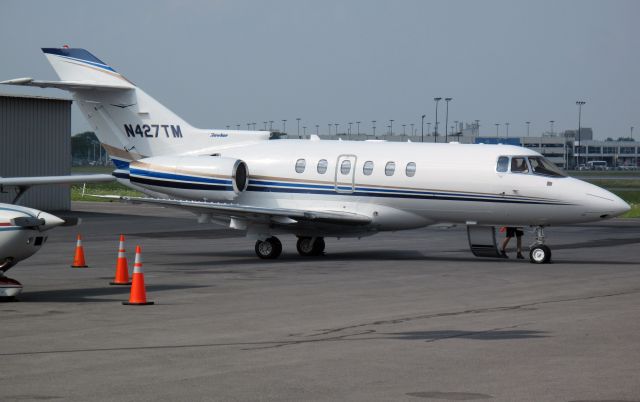 Hawker 800 (N427TM)