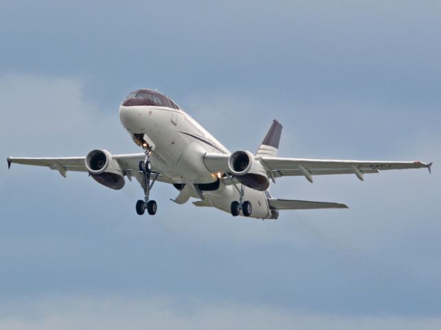 Airbus A319 (G-OACJ)