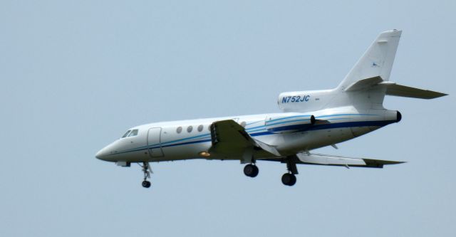 Dassault Falcon 50 (N752JC) - On short final is this 1980 Dassault-Breguet Falcon 50 in the Spring of 2023.