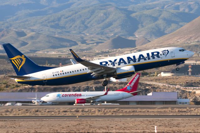 Boeing 737-800 (EI-FRC)