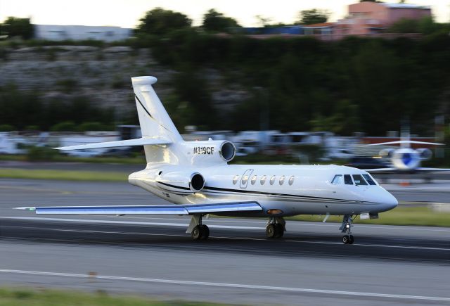 Dassault Falcon 50 (N319CF)