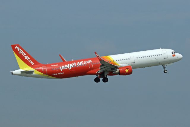 Airbus A321 (VN-A635)