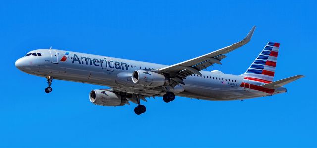 Airbus A321 (N902AA) - N902AA American Airlines Airbus A321-231 s/n 7519 - Las Vegas - McCarran International Airport (LAS / KLAS)br /USA - Nevada April 30, 2021br /Photo: Tomás Del Coro