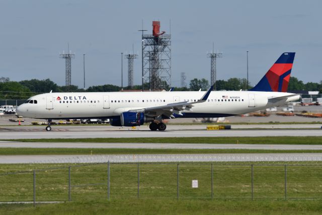 Airbus A321 (N110DX) - 5-R arrival on 05-30-21