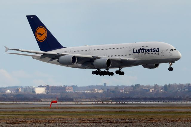 Airbus A380-800 (D-AIML) - 'Lufthansa 8 Papa Super' from Munich landing on 33L