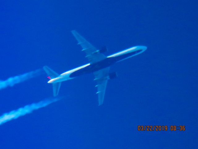 Boeing 757-200 (N6716C)