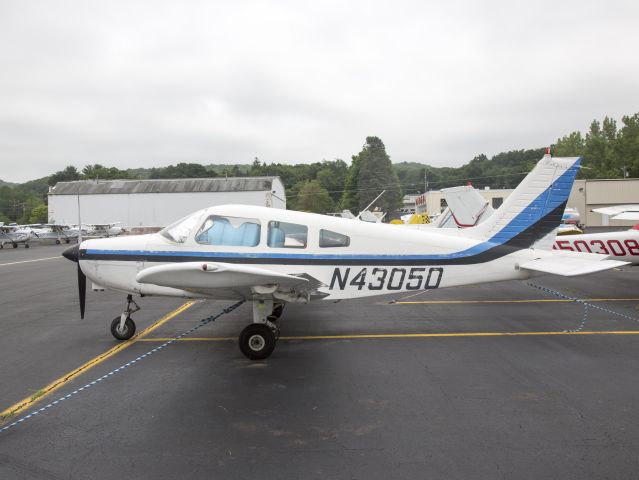 Piper Cherokee (N43050)