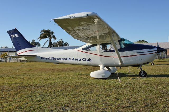 Cessna Skylane (VH-RNL)